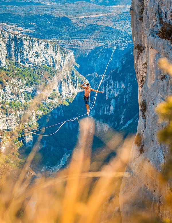 Highlining in 2026: Walking 100-Metre Lines, the Real Risk and Getting Started